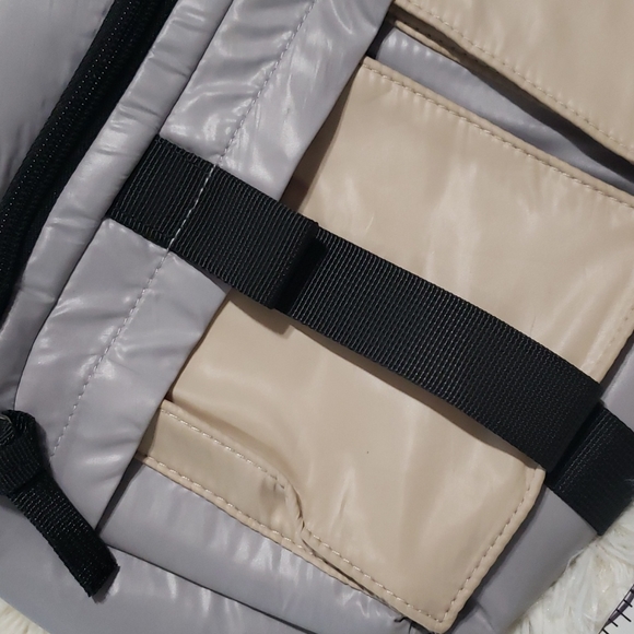 Urban Outfitters Nylon Strappy Travel Fannie Pack Bag - Picture 4 of 8